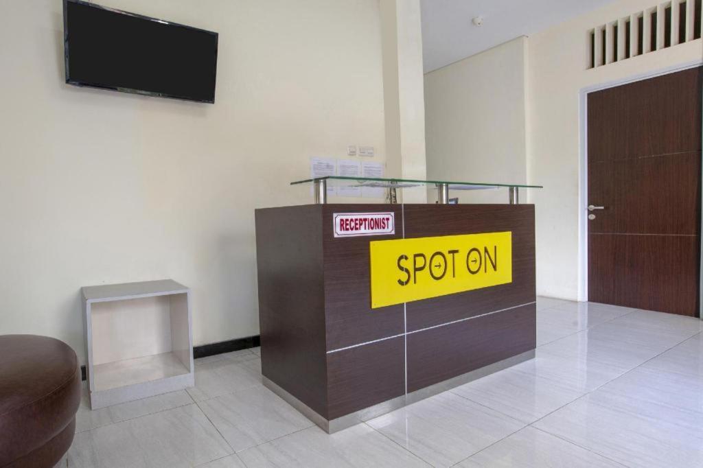 Reddoorz Syariah Near Transmart Mall Palembang Kültér fotó