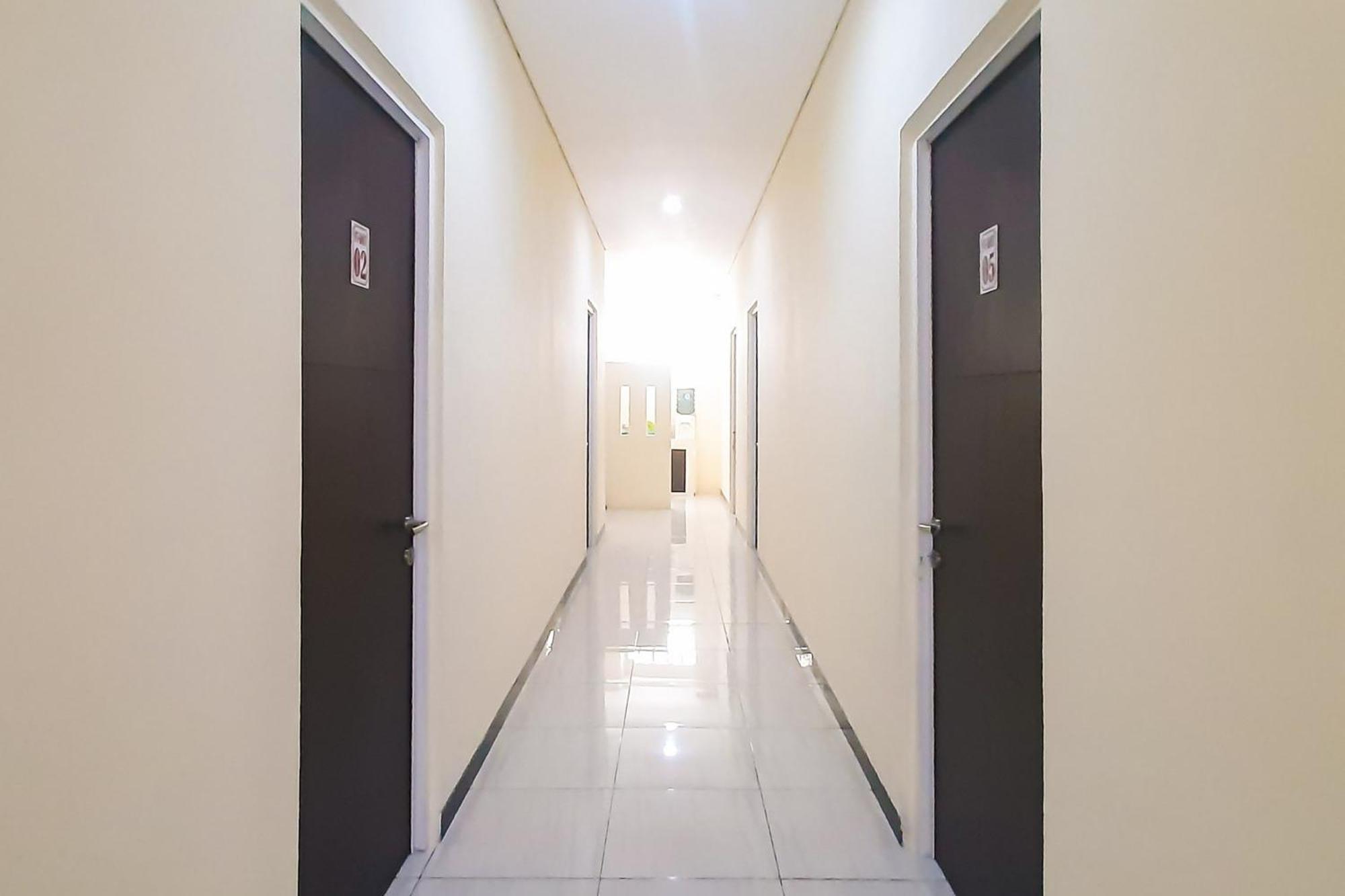 Reddoorz Syariah Near Transmart Mall Palembang Kültér fotó