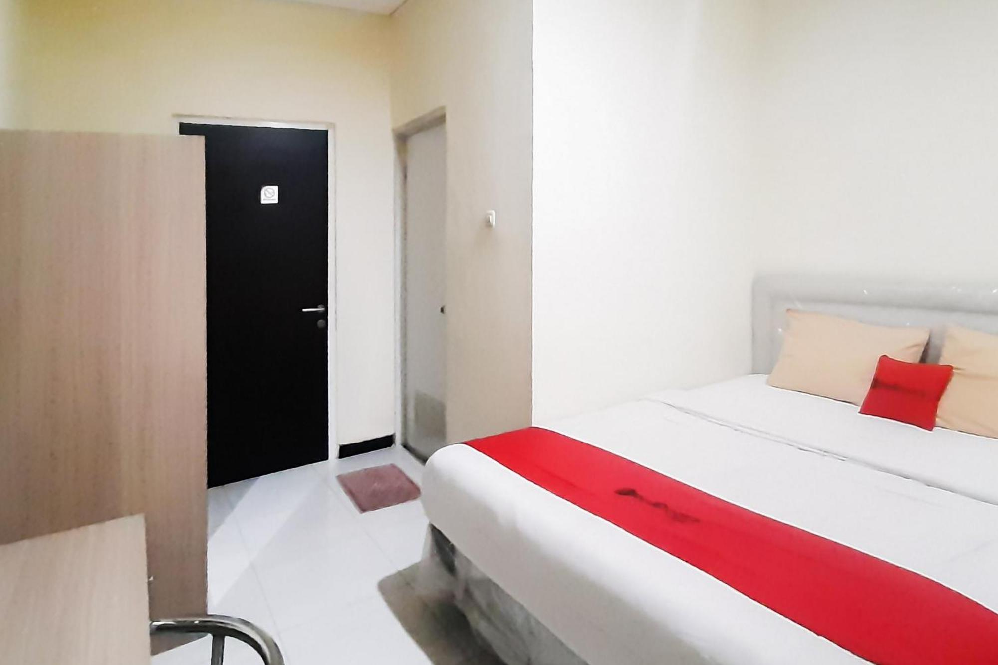 Reddoorz Syariah Near Transmart Mall Palembang Kültér fotó